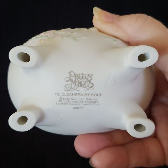 Vintage 1985 Precious Moments Porcelain Figurine "He Cleansed My Soul" #100277 - Picture 9 of 9